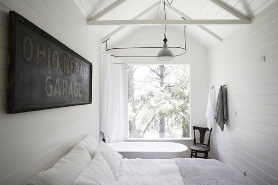 Ванна в спальной комнате: 7 фото