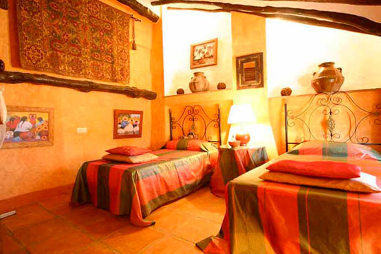 Спальня в мексиканском стиле Спальня в мексиканском стиле