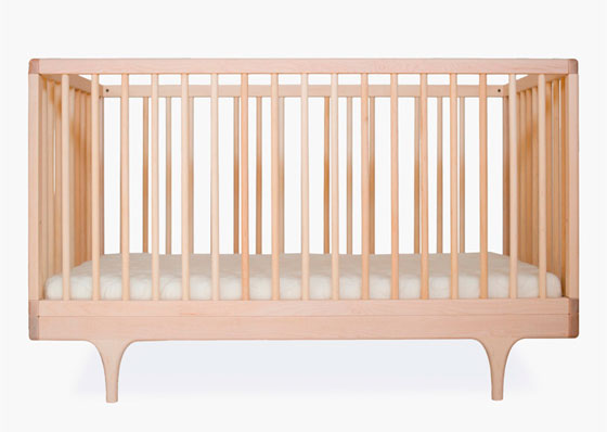 dizajn-spalni-s-detskoj-krovatkoj-2