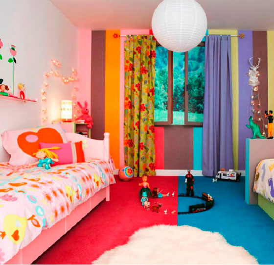dizajn-detskoj-komnaty-dlya-dvux-raznopolyx-detej02